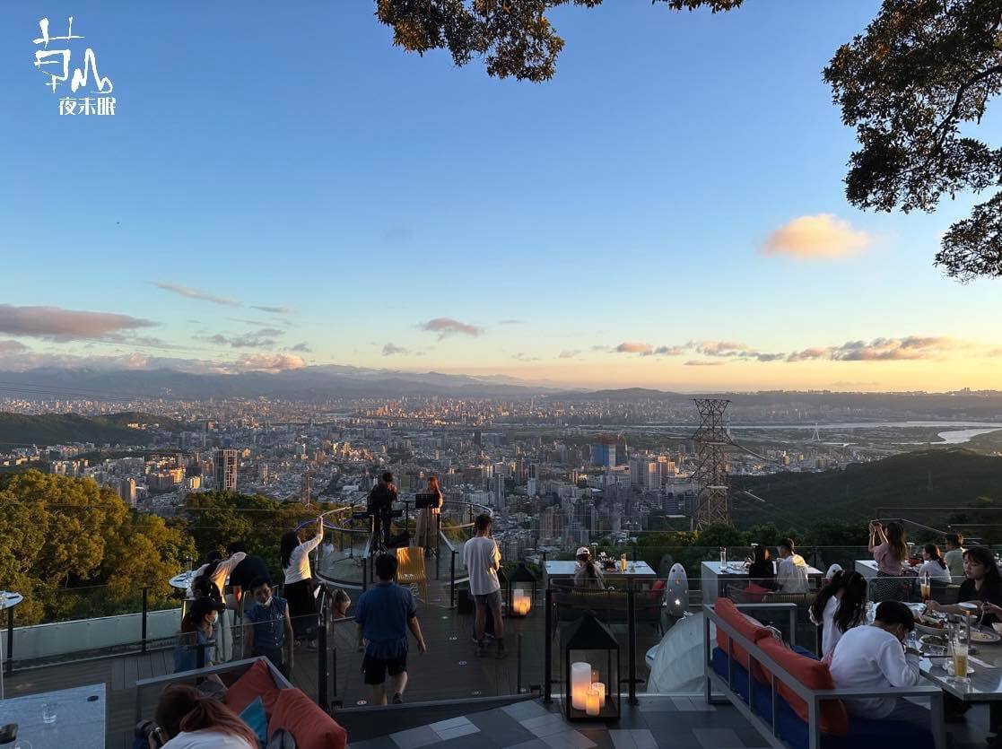 台北美食｜必訪陽明山景觀餐廳！世外桃源秘境大公開，百萬夜景盡收眼底