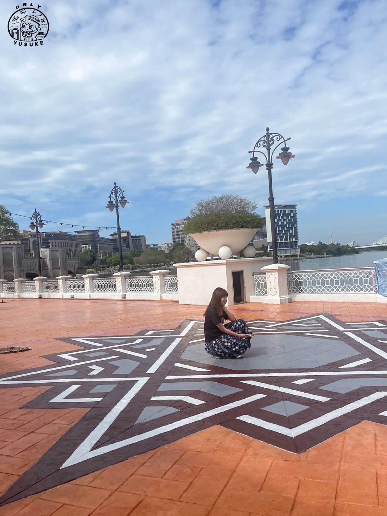 布特拉回教堂附近景點