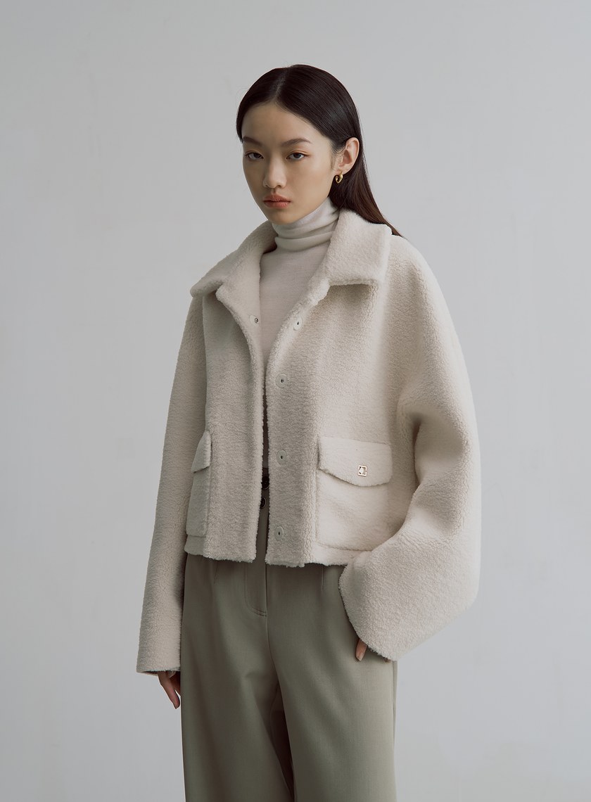 毛絨口袋造型短版外套