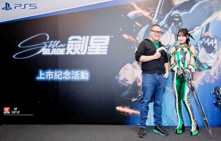 李多慧及魯蛋共同出席《劍星》上市紀念活動，展現對遊戲的喜愛。