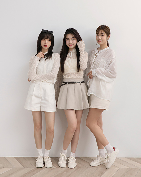 輕運動時尚風格穿搭推薦 超極軟新柔感真皮小白鞋穿搭 小編實拍