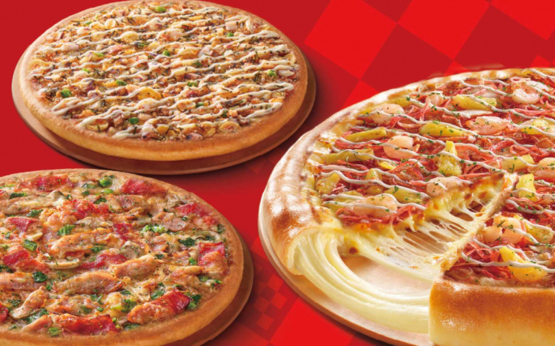 PK APP專屬優惠「3個大比薩888元起」，多達20種以上大比薩口味任選，升級芝心餅皮再享6折限時優惠，只要69元，愛吃芝心的人絕對不能錯過！（圖／必勝客提供）