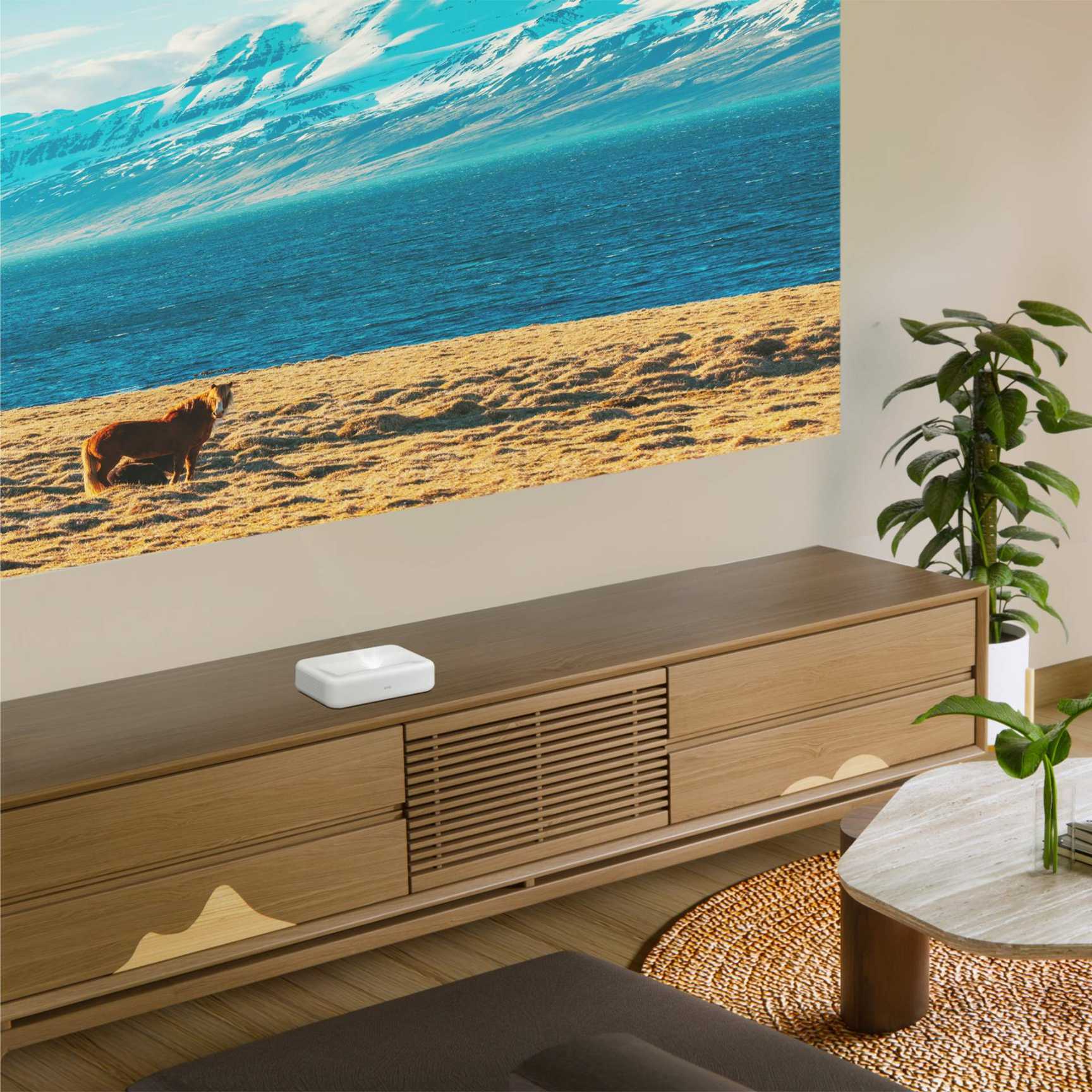 三雷射超短焦投影技術崛起，OVO 推出雷射電視 mini SS1，搶攻 LG、三星市場