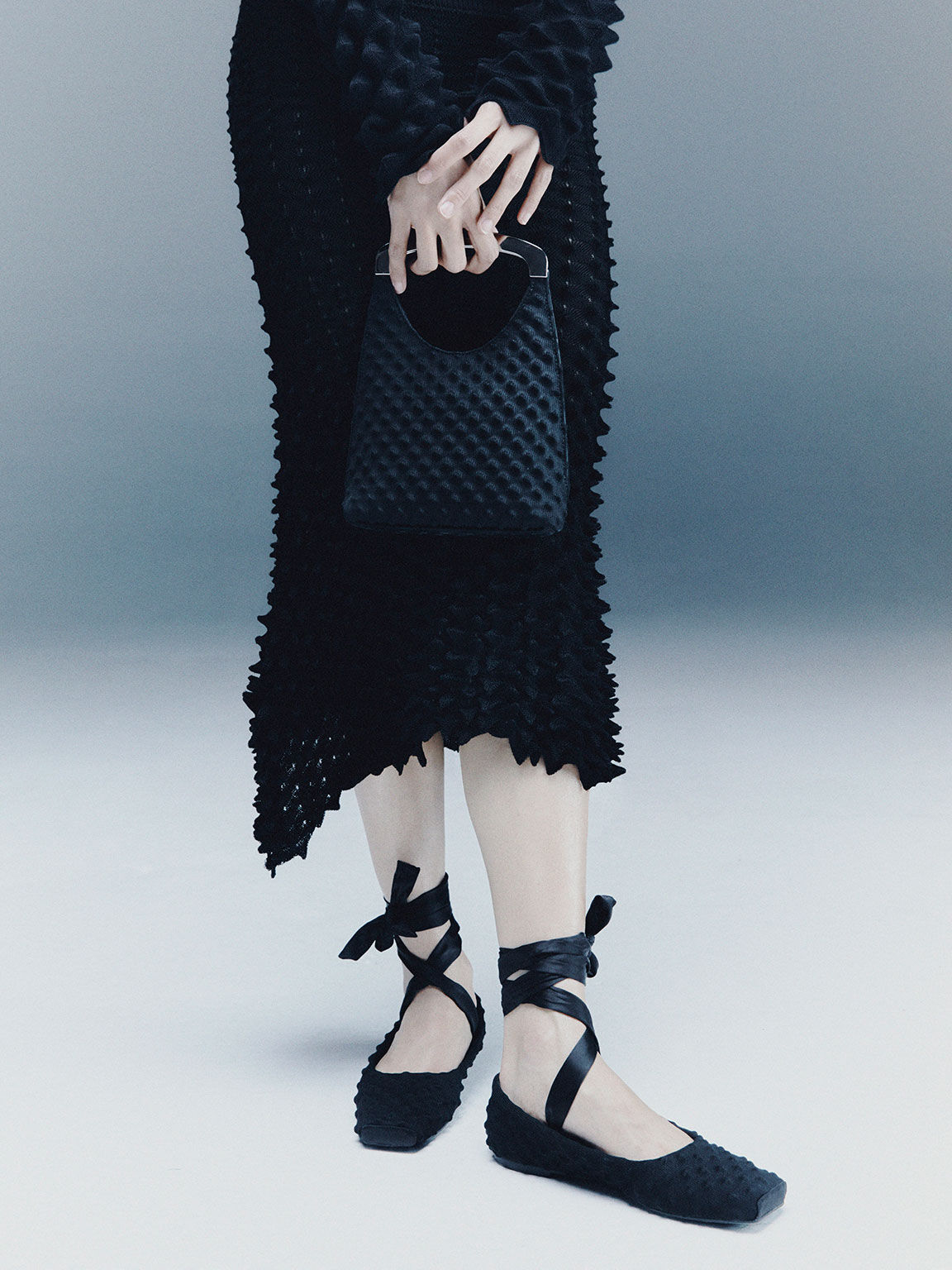 CHARLES & KEITH X CHET LO 繞踝立體釘平底鞋