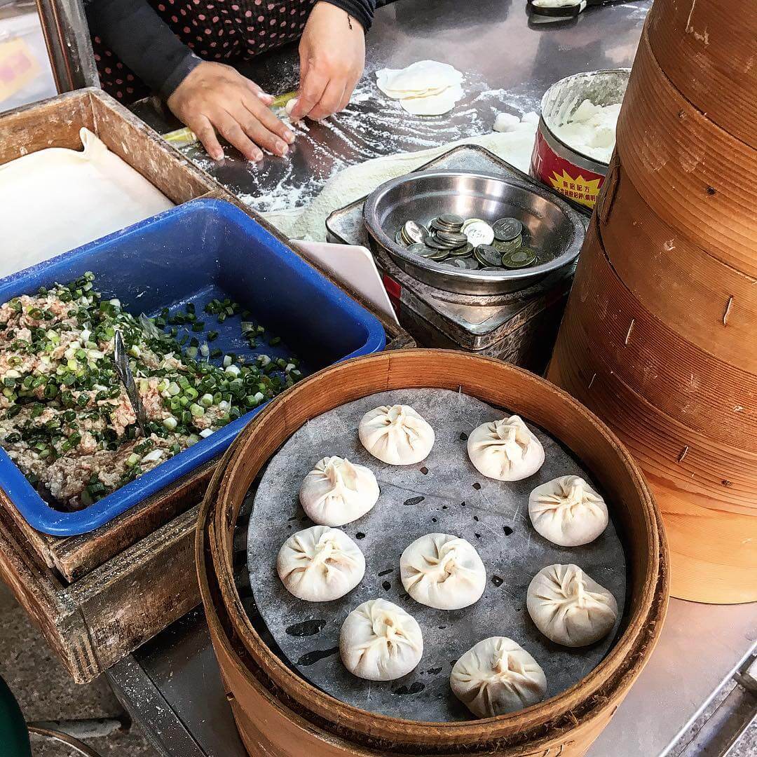 台南美食｜帶你品嚐台南最南端「關廟」在地美食，鄰近高鐵站、最美山林光影節《空山祭》