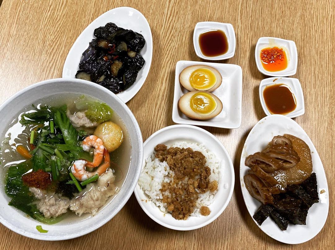 宜蘭美食：宜蘭礁溪美食全攻略！不可錯過全台第一甕窯雞料理
