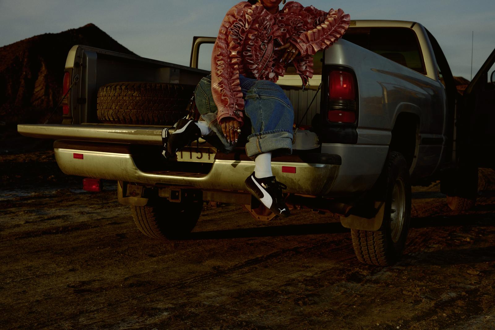 Puma Speedcat 在去年回歸，成功將薄底鞋趨勢帶向高峰。