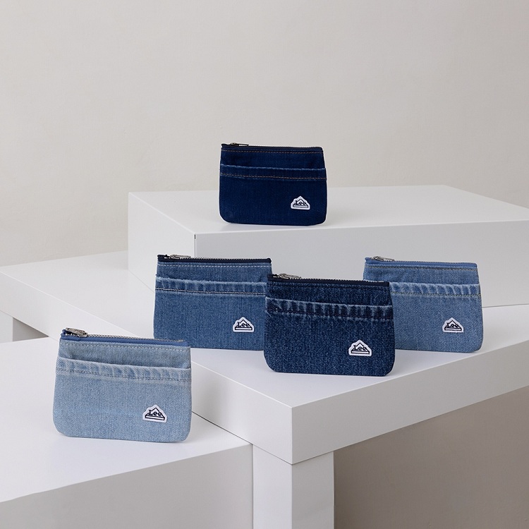 以牛仔布手作的小巧可愛零錢包