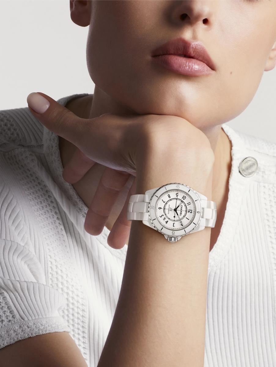 懂得如何駕馭大錶徑腕錶，便是開啟時尚密碼的第一步。當穿搭技巧已經掌握，不妨再進一步思考：哪一只錶，才是最能呼應你個性與生活態度的選擇？