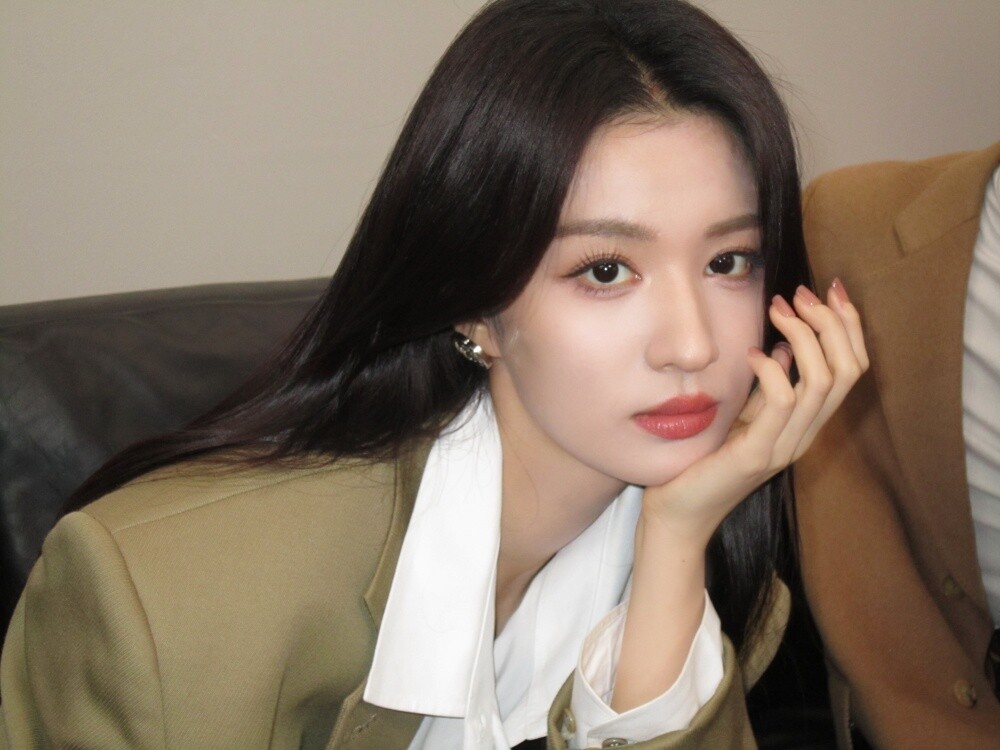 陸劇《慶餘年2》演員古裝vs時裝！張若昀比第1季上相，李沁仙氣，辛芷蕾、宋軼時裝也美