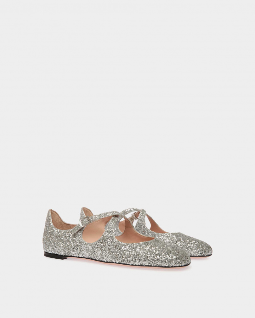 Bally BALLYRINA 飾帶芭蕾鞋 ／29,000元（圖／品牌提供）