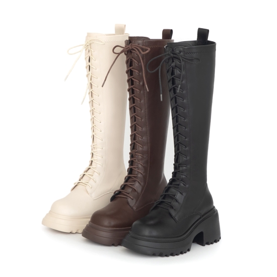 D+AF 女團風輕量厚底綁帶長靴｜高筒版型延伸腿部線條，綁帶設計強化修飾感，增高厚底結構打造韓系女團級長腿比例。