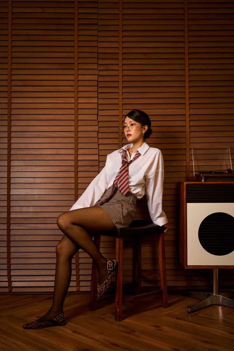 STEVE MADDEN SIANNA 簡約尖頭前包後空涼鞋／3,280元（圖／品牌提供）