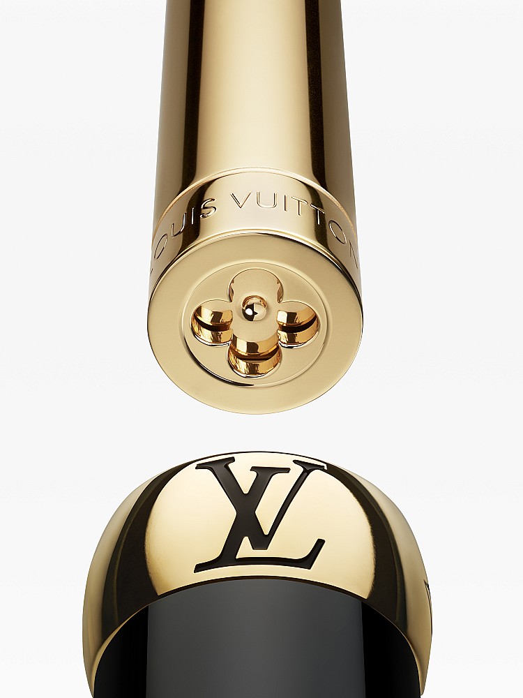 多達55款色選的La Beauté Louis Vuitton Rouge唇膏系列