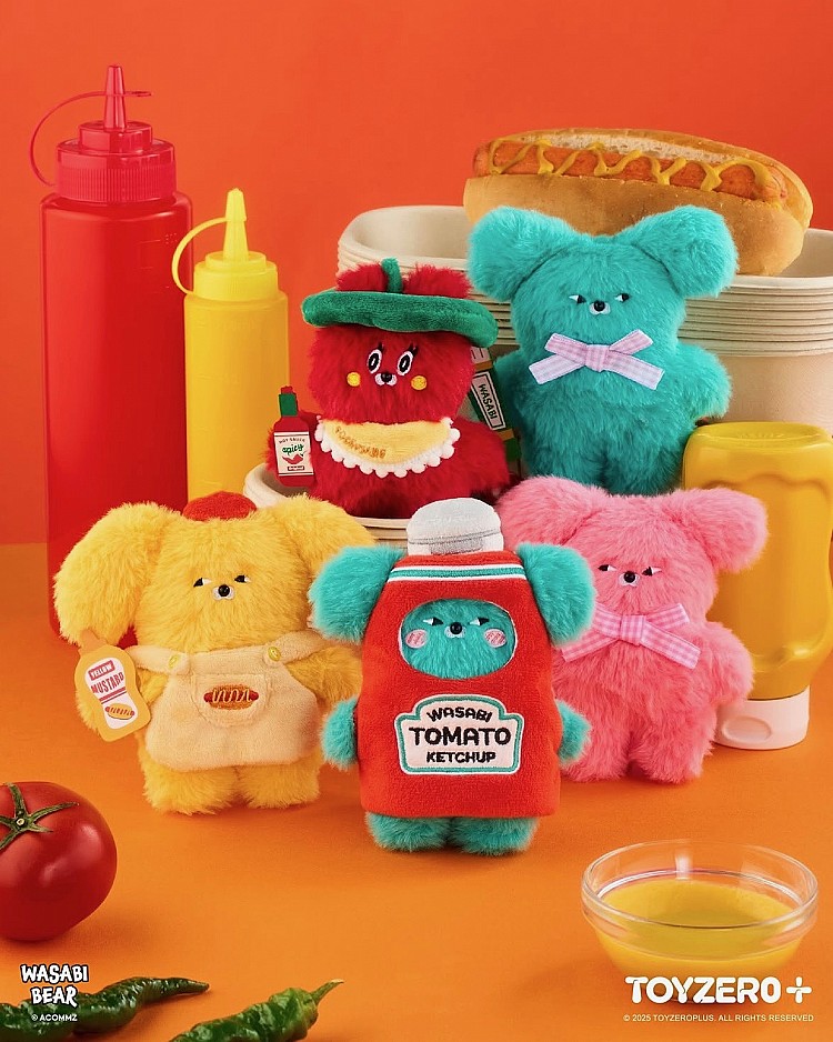 「Wasabi Bear 芥末熊」是名 Sugar Rain 的韓國創作者，在 2021 年創作出來的全新 IP，這隻有著毛茸茸外表、表情卻像在瞪人的厭世反差，在官方 Instagram 上立刻引起大家關注。