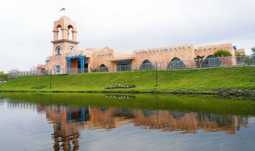 今年即將開放的a2水岸園區遊客服務中心，建築外觀別具特色。