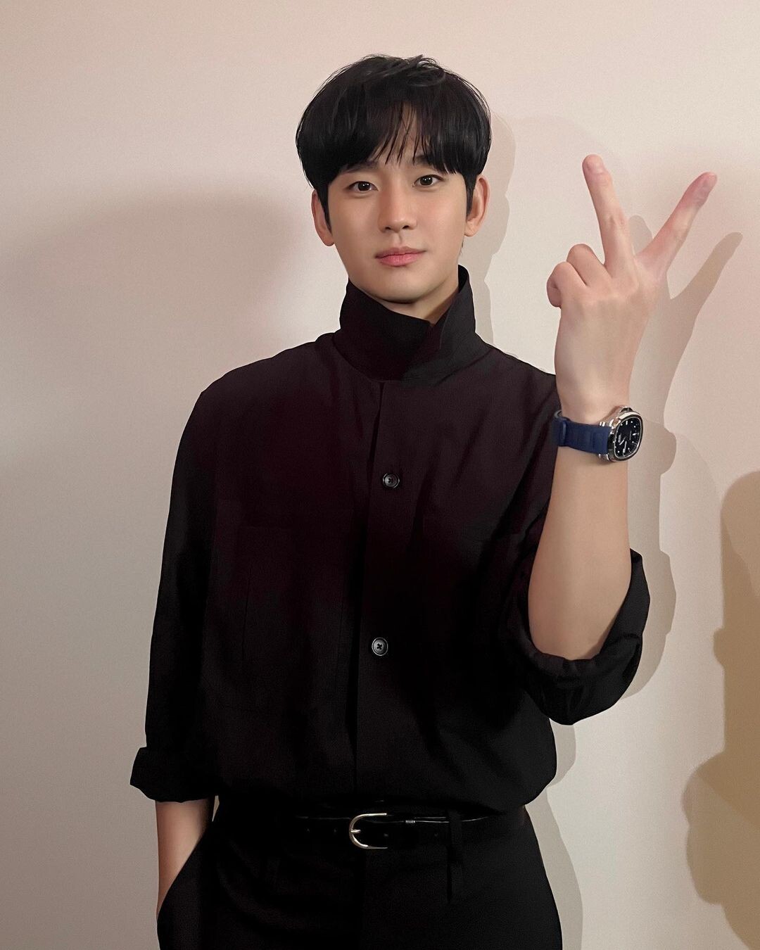 《淚之女王》成tvN收視第一！回顧金秀賢的3次爆紅：24歲奪下視帝、《星你》紅遍全亞洲