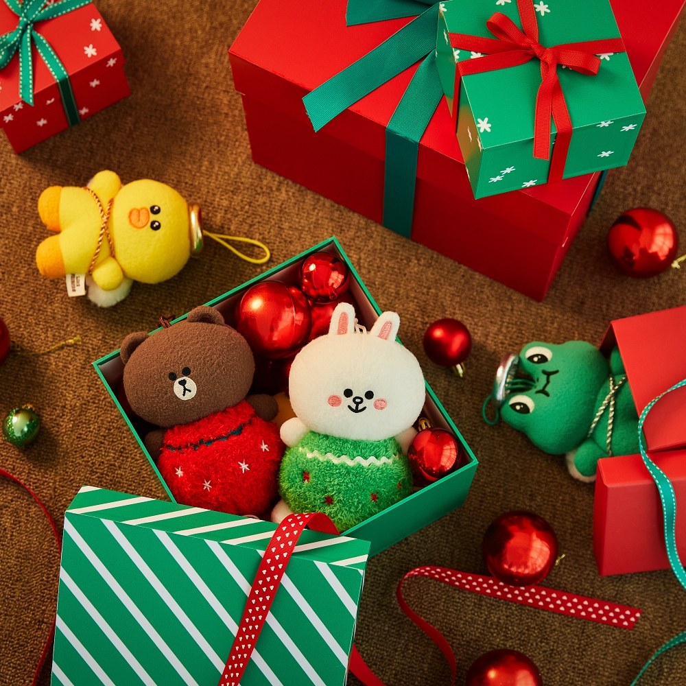 【LINE FRIENDS】冬季絨毛吊飾（HOLIDAY系列／共4款）