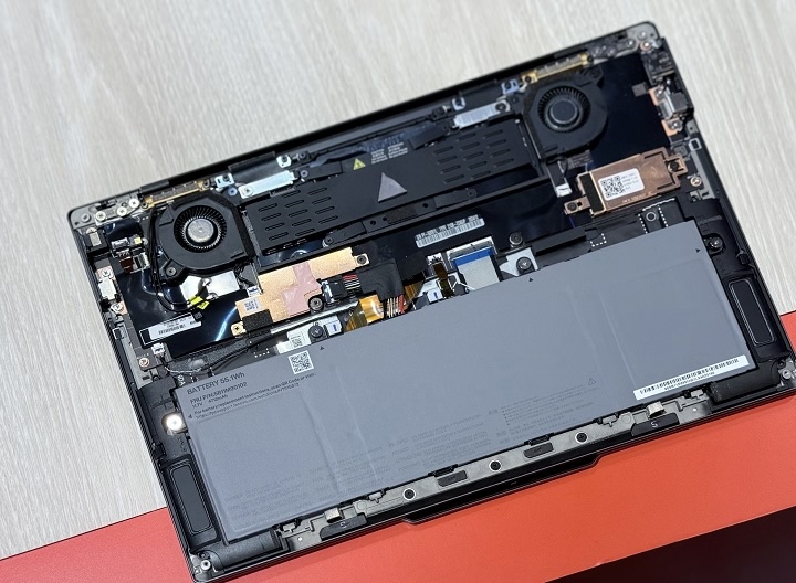 Lenovo 與 Intel 深度合作 Aura Edition 系列，擴大 ThinkPad、Yoga 旗下 AI PC 產品