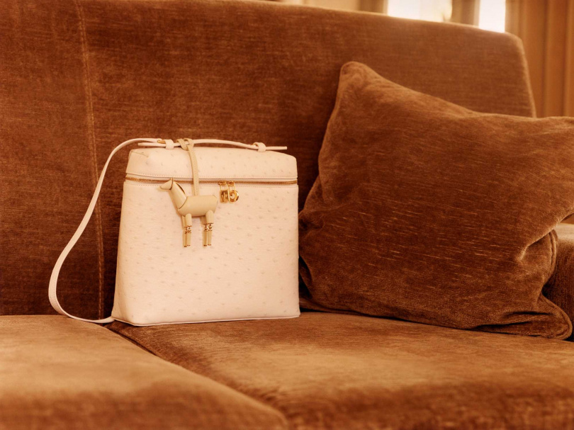 Loro Piana Extra Pocket 手提包（圖／品牌提供）