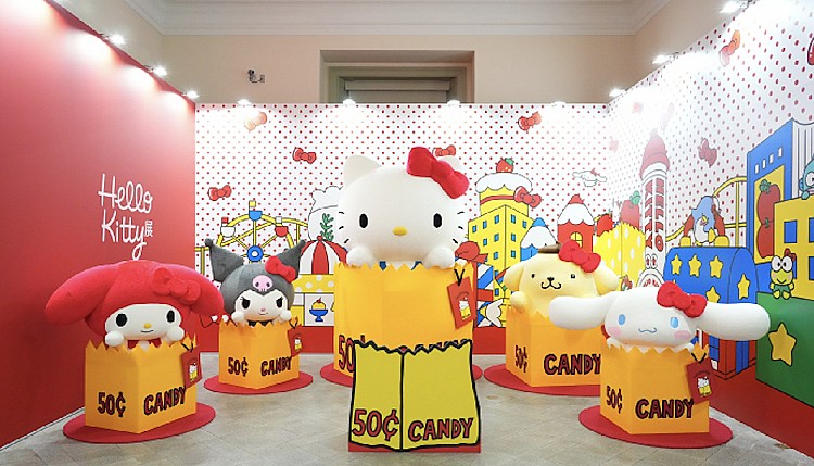 展覽中設計了七大主題展區，從角色的誕生開始，一路展現 Hello Kitty 五十年來的演變與陪伴歷程，這七大展區包括「Hello! You」、「Hello! Memories」、「Hello! Style」、「Hello! Evolution」、「Hello! Collaboration」、「Hello! Friends」等。