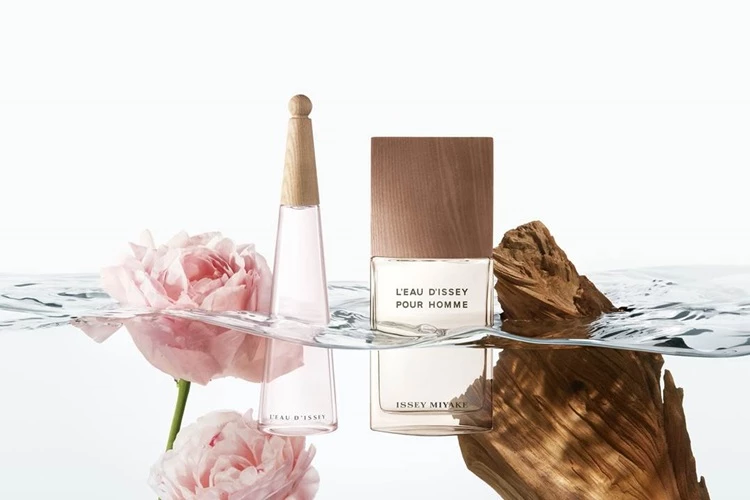 Issey Miyake 一生之水 牡丹淡香水，50ml／NTD2,950；100ml／NTD4,150  Issey Miyake 一生之水 香根草淡香水，50ml／NTD2,500；100ml／NTD3,450