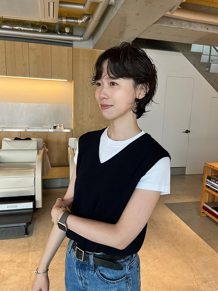 2025短髮造型推薦17：微捲狼尾頭