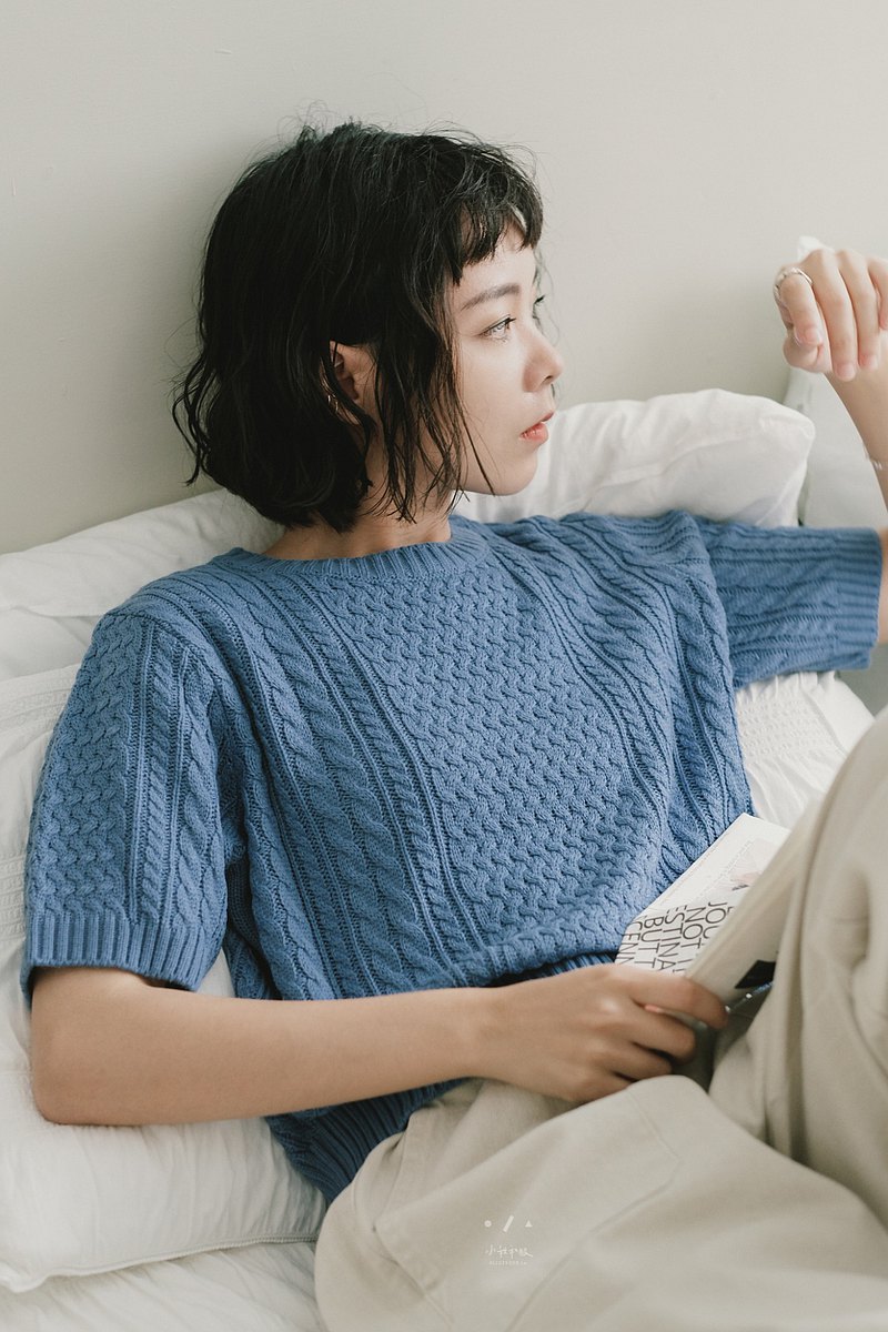 浪花針織短版小上衣 親膚合身上衣 - 2色 - 針織藍