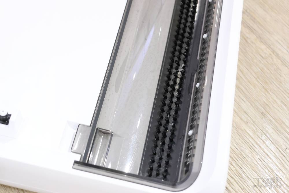 DIKE S2 洗地機上市，具備 17,000Pa 吸力與深層管道自動清潔功能