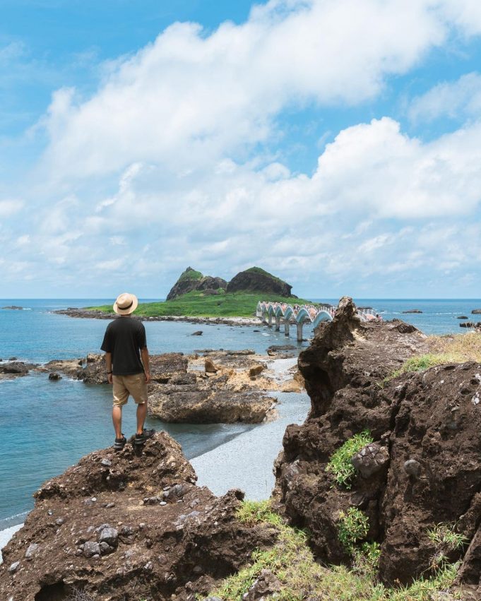 台東必去景點【台東三仙台跨海步橋】全台最美跨海大橋，三仙台日出、八拱橋曙光，海天一色與奇特海蝕地形 