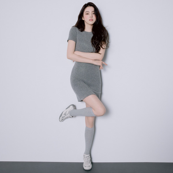 FILA #韓韶禧代言款 GLIO 中性芭蕾風薄底運動鞋-銀灰 4-C106A-031