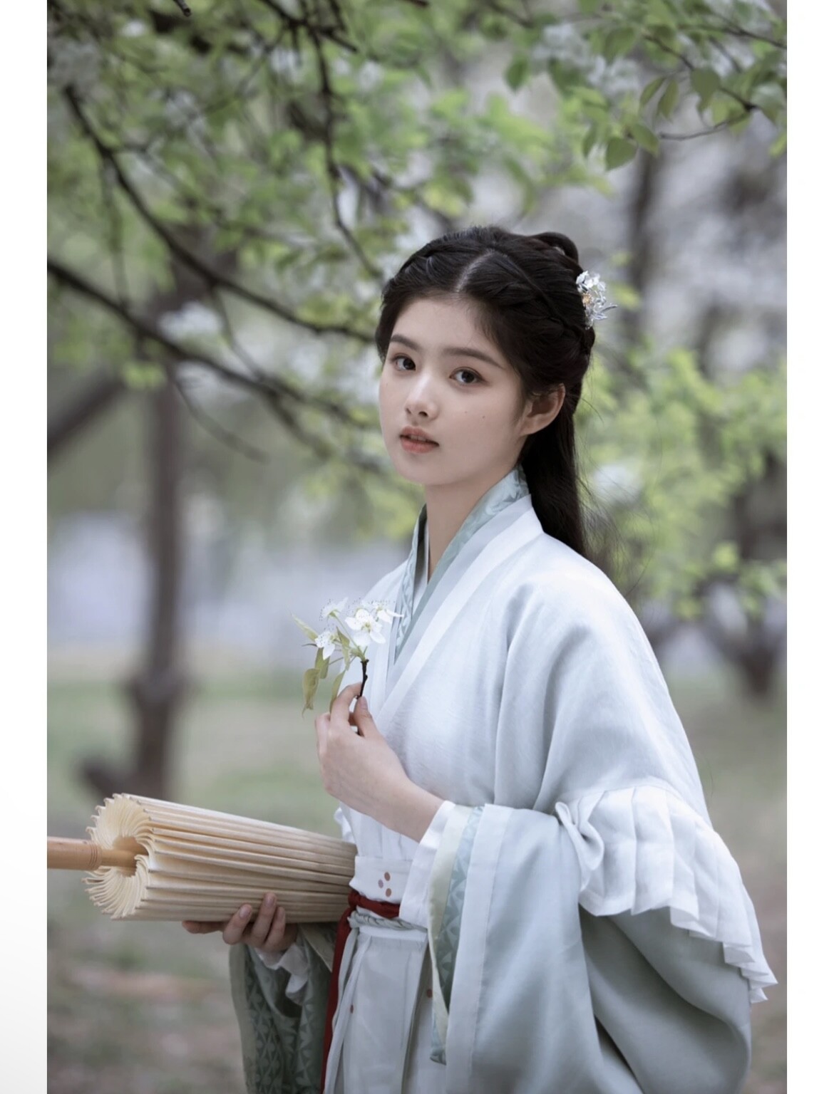 《墨雨雲間》艾米15歲演遍各大劇：《長風渡》丫鬟美出圈、《雲之羽》變意難平白月光