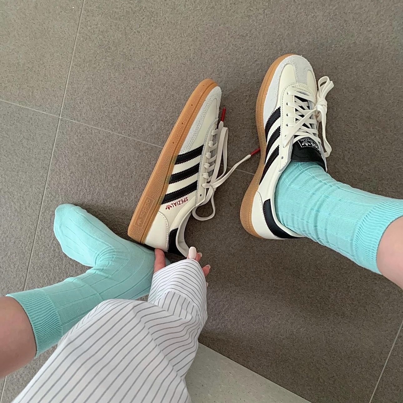 ADIDAS HANDBALL SPEZIAL 奶油芝麻 米白色 黑色 焦糖底 復古 德訓鞋 JH6398