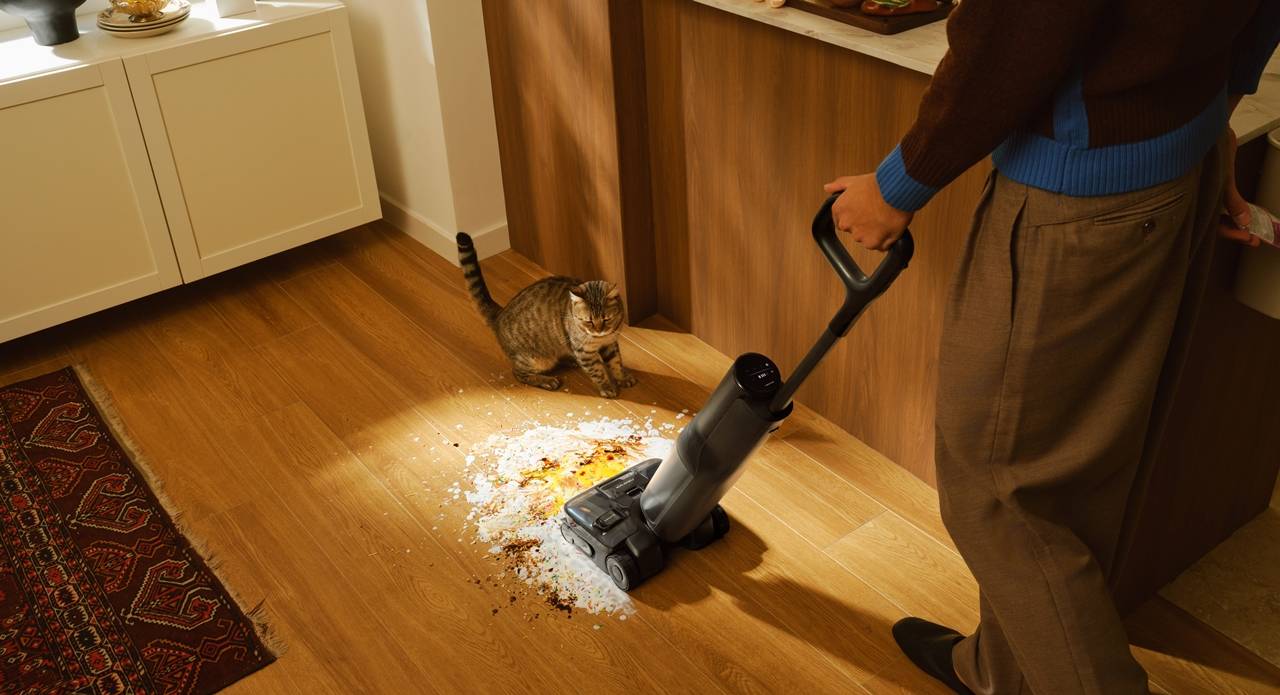 Roborock F25 ACE Pro 泡沫洗地機上市：結合泡沫去污、熱風烘乾與 TÜV 母嬰級認證