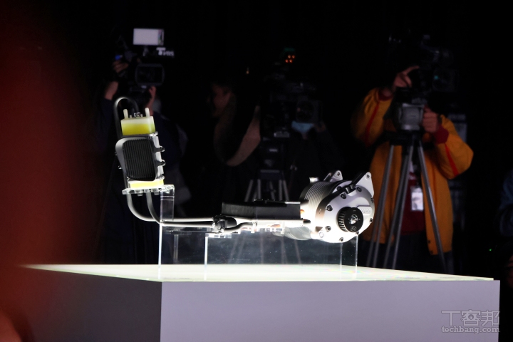 Gogoro Pulse性能旗艦發表：LED矩陣頭燈新造型、10.25吋智慧儀表可導航，不含補助價格 10.9 萬起