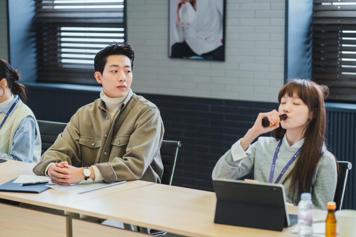 失眠救星！7個「提高睡眠品質」方法：睡前不要滑手機、減少咖啡攝取，「這點」超有感