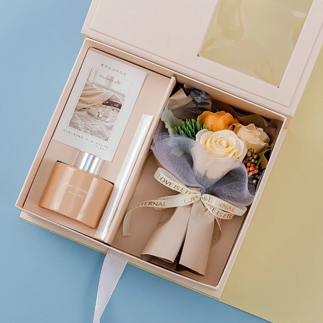 【蝦米良品】精美禮盒！送卡片！香氛花質感禮盒 擴香瓶 擴香棒 肥皂花 情人節禮物 聖誕節交換禮物 CITTA西苔 香薰精油