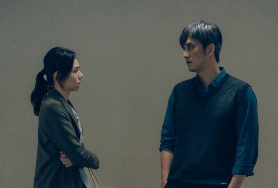 比《愛愛內含光》更奇葩約砲故事！辯與同性不算出軌，群發訊息給砲友，竟成功徵到員工