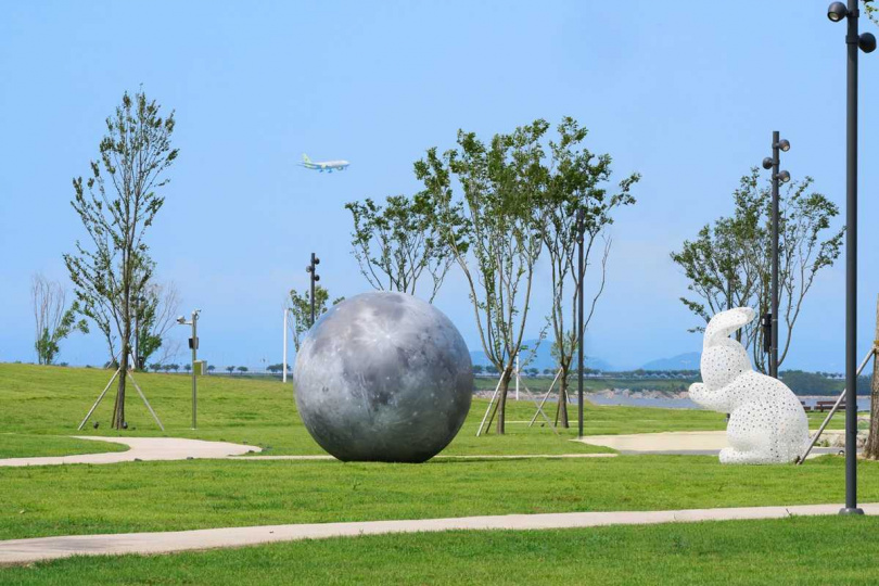 歡聚公園佔地達100,433平方英尺，旅客可以在自然的環境中漫步休憩。（圖／品牌提供）