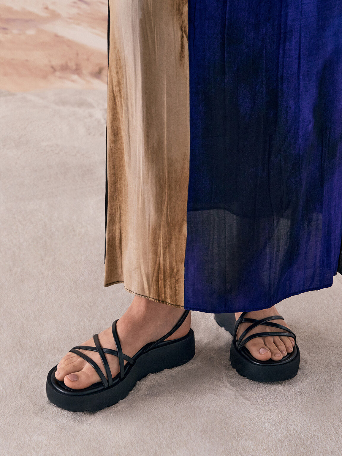 CHARLES & KEITH 幾何帶厚底涼鞋