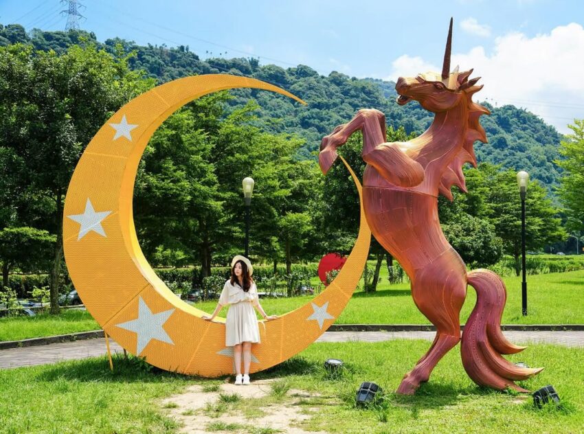 阿里山逐鹿部落梅花鹿園一日遊、門票優惠，到鄒族藝術村體驗餵小鹿、竹木射箭、享用風味美食