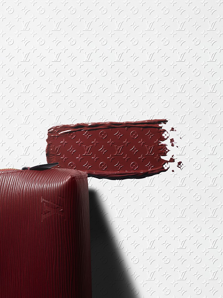 La Beauté美妝系列不只在色彩與設計展現高規格，更攜手調香大師雅克・卡瓦利耶（Jacques Cavallier Belletrud）特製專屬香氣。