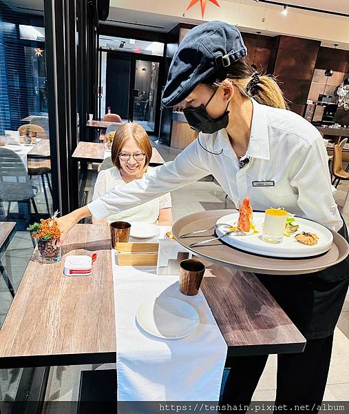【青埔商旅】旅宿模範生，國旅新希望！精緻雙人房一泊二食只要4