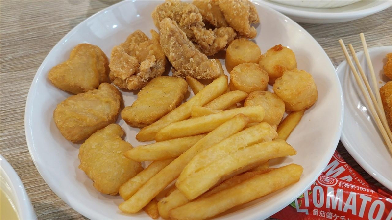 美食 ｜《不思義》義式廚房，高雄市三民區一間CP值超高的義式