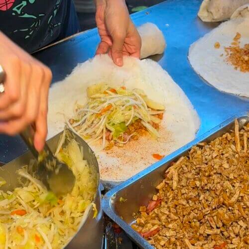 桃園一日遊｜在地人最愛的大湳市場怎麼吃？潤餅、麵攤、豆花一次收Bella 大湳商圈三間必吃銅板美食
