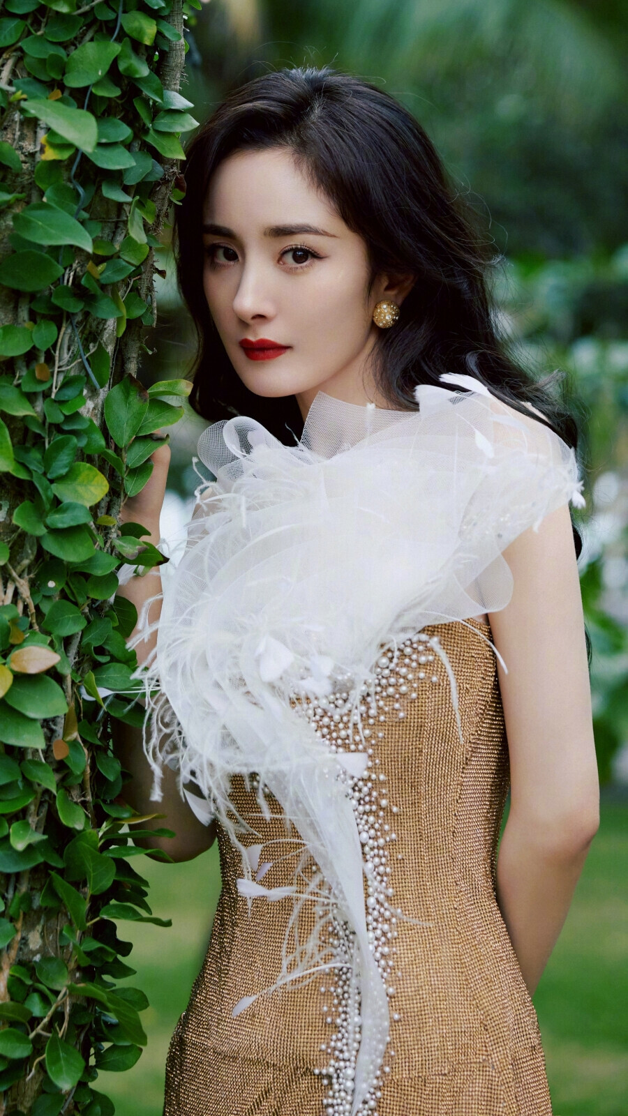 網評「最想用她臉活一天」高顏值陸劇女星TOP10！迪麗熱巴第四，楊穎第三，冠軍是真美