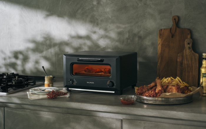 BALMUDA ReBaker 烤麵包機全新登場，以回烤技術重現「剛出爐」美味