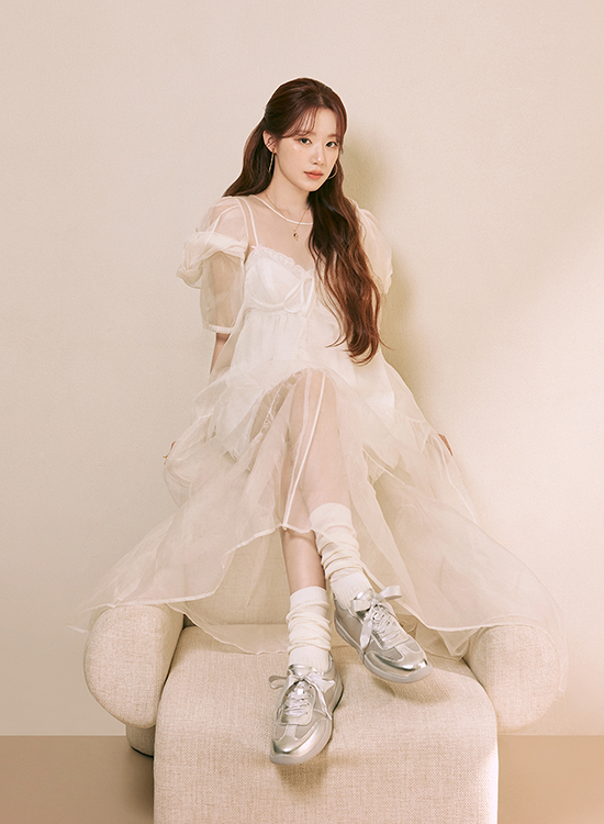 舒華穿搭示範 好穿一直穿芭蕾風休閒鞋 D+AF 2024年秋冬系列品牌代言人舒華時尚魅力解析 銀河魅力 芭蕾風 精靈系女孩