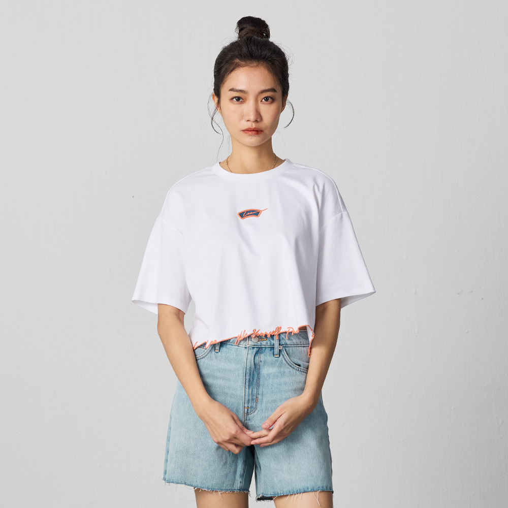 Lee 女款 寬鬆版 牛仔布刺繡LOGO 下擺花邊刺繡 短版 短袖T恤 | Modern