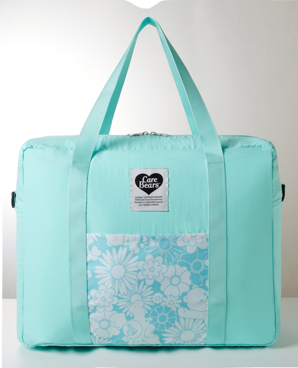 家樂福Care Bears加價購「Care Bears 旅行收納雙包組」，加購價：399元，全台限量3000個